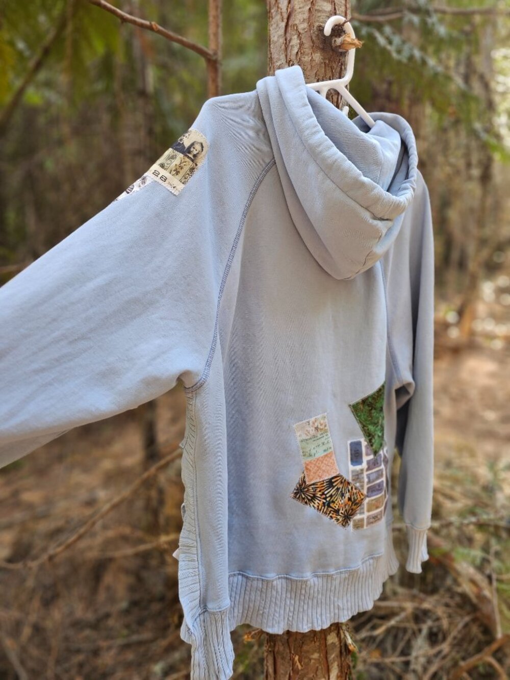 Vintage American Eagle Outfitters Light Blue Patchwork Graphic Hoodie - Picture 8 of 8